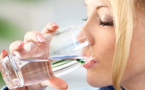 Đi tiểu nhiều, nước tiểu nhạt màu - dấu hiệu của bệnh dễ nhầm với đái tháo đường