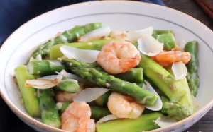 Củ hoa huệ xào măng tây và tôm ngon khó cưỡng