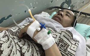 Anh Đức trong cặp song sinh Việt - Đức nhập viện cấp cứu