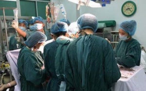 4 bệnh viện cứu sống sản phụ vỡ tử cung trên bàn mổ sau khi vượt cạn