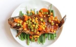 Cá chép sốt chua ngọt theo kiểu Trung Hoa