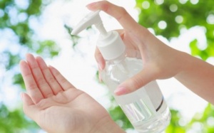 Hướng dẫn làm nước rửa tay an toàn từ 3 thành phần đơn giản