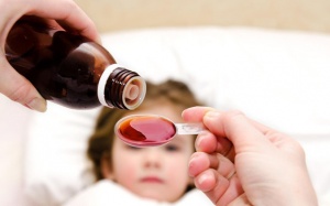 Những sai lầm khi dùng thuốc hạ sốt cho con bố mẹ cần biết