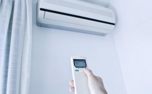 Bạn đã biết dùng máy điều hòa, máy hút ẩm hiệu quả khi trời nồm?