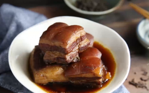 Món ngon đầu tuần: Thịt ba chỉ om trà