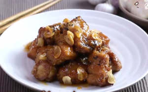 Cách làm sườn rim tỏi mật ong