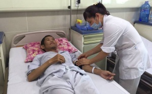 Người đàn ông được 'hồi sinh' sau nửa năm liệt hoàn toàn 2 chi dưới