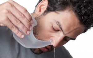 Bình rửa mũi 'đèn thần' giảm nhanh ngạt mũi - cần phải có!