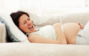 Bà bầu cần làm gì khi bị ngộ độc thực phẩm?