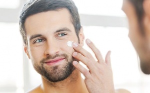 Video: Sai lầm mà 90% nam giới đang gây ra với làn da của mình