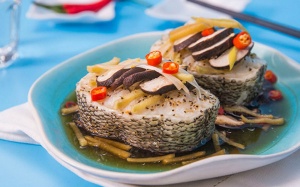 Hướng dẫn cách làm cá tuyết hấp nấm thơm ngon