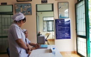 Vì sao bác sĩ gia đình “vắng như chùa Bà Đanh”?