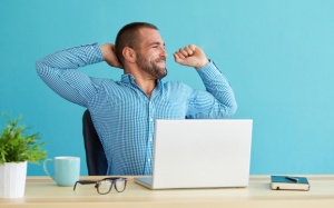 Những thói quen siêu sai lầm của dân văn phòng khi chuyển mùa Xuân Hè