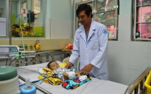 Cứu sống bé gái 2 tháng tuổi bị 3 dị tật tim bất thường lần đầu gặp tại Việt Nam