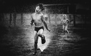 Bộ ảnh sinh động về cuộc sống của những đứa trẻ trong thế giới 'không công nghệ'