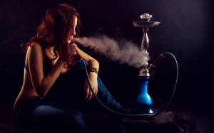 Hút shisha kiểu mới giết chết 80% tế bào phổi