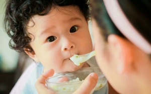 5 câu hỏi thường gặp về vi chất dinh dưỡng cho trẻ sơ sinh