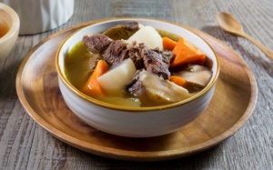 Học cách nấu súp bắp bò với nấm ngon thơm hấp dẫn