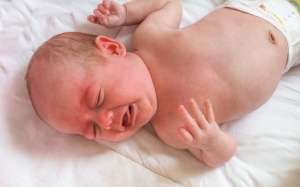 Các loại co giật thường gặp ở trẻ sơ sinh và trẻ nhỏ