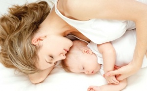 Viêm tuyến giáp mạn tính có ảnh hưởng đến việc sinh con không?