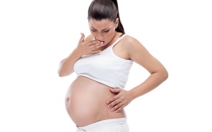 Những vị trí bất ngờ dễ rạn da khi mang thai