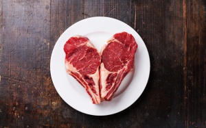 Ăn nhiều thịt đỏ có thể làm tăng nguy cơ suy tim cấp tính