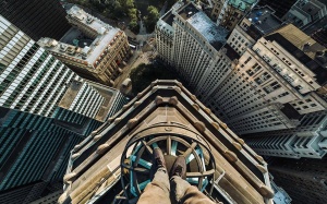 Thót tim với bộ ảnh của 'những kẻ thích đùa giỡn với thần chết'