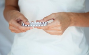 Muốn thuốc tránh thai hiệu quả: Tránh thảo dược, thực phẩm chức năng này