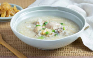 Cháo gà sò điệp theo kiểu Quảng Đông cho bữa sáng đủ chất
