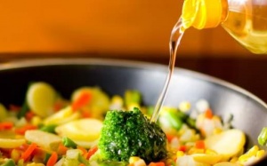 Sự thật đằng sau các loại dầu ăn được cho là lành mạnh