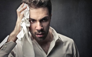 6 dấu hiệu cơ thể bạn đang bị tăng tiết mồ hôi