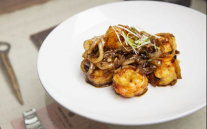 Tôm rim hành tỏi đậm đà đưa cơm