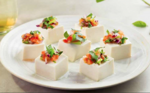 Khai vị với món đậu phụ lạnh sốt cà chua cay