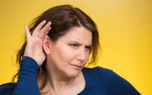 Nguy cơ bị điếc từ liệu pháp hormone cho phụ nữ mãn kinh