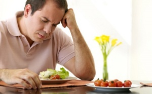 4 lưu ý trong chế độ ăn cho người bị viêm tụy