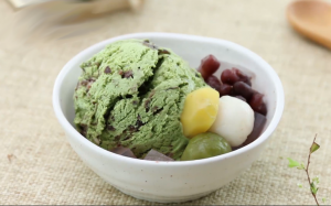 Cùng bé làm kem matcha đậu đỏ mát ngọt