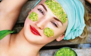 Sáng da, sạch mụn chỉ bằng cách dùng mướp đắng