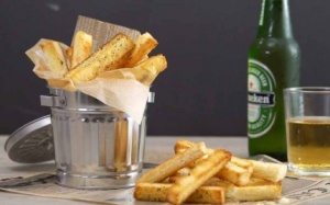 Cùng bé yêu vào bếp làm món bánh mì nướng bơ