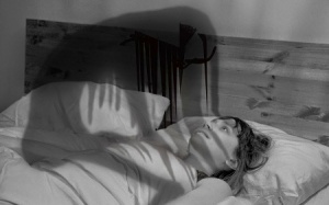 Tại sao chúng ta bị bóng đè khi ngủ?