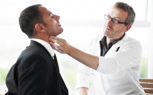 Vấn đề tuyến giáp ở nam giới: Những điều cần lưu ý!