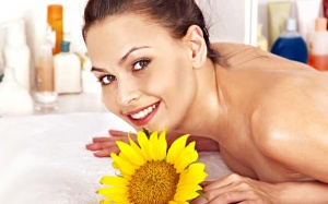 Chăm sóc da hiệu quả bằng dầu hướng dương