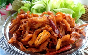 Cách làm gà khô xé cay cực chuẩn