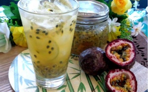 Giải nhiệt, giảm cân bằng chanh leo ngâm đường phèn