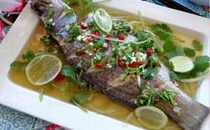 Đổi vị ngày nắng với món cá hấp chanh