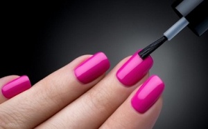 Mối nguy hiểm khi sơn móng tay, móng chân