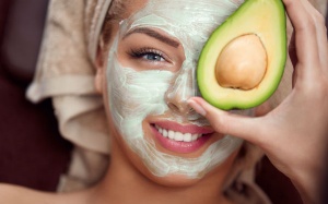 Bạn đã biết cách sử dụng bơ để chăm sóc da?