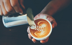 Bạn đang bị dị ứng cà phê hay chỉ nhạy cảm cà phê?