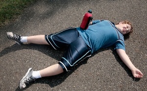 Tác hại nguy hiểm khi bạn uống nước quá nhiều