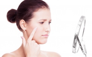 Nhìn vị trí mọc mụn - Đoán vấn đề sức khỏe bên trong!