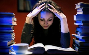 Thức khuya học bài, sỹ tử nên bổ sung vitamin, khoáng chất gì?